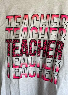  Teacher : pink leopard - Graphic Tee